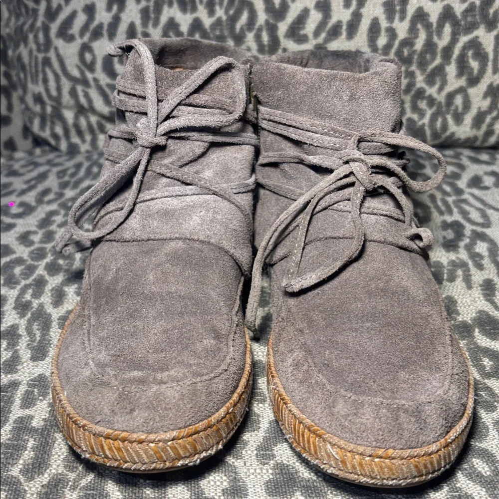 NWOB UGG Reid moccasin bootie in slate brown suede casual boho lace zip bootie 7
